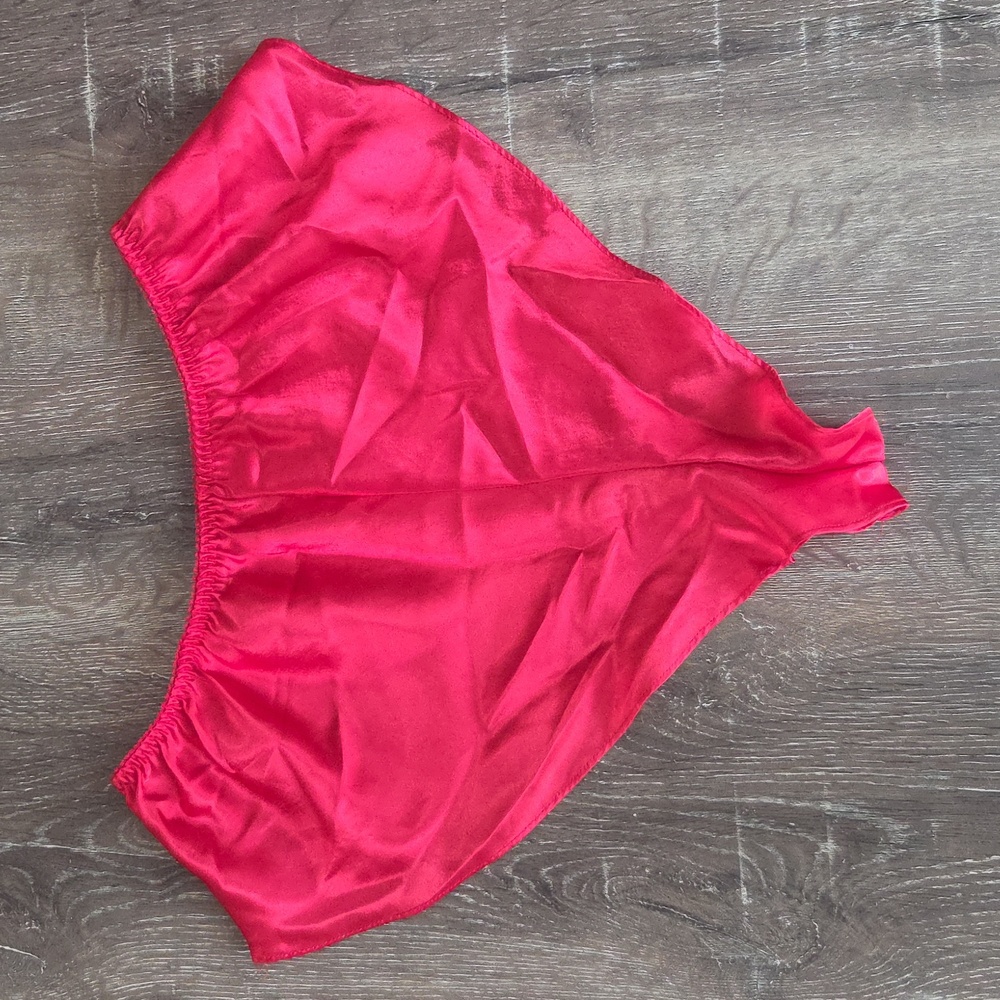 Victoria's Secret Gold Label Red Satin 2 Piece Matching Chemise Set - Picture 14 of 16